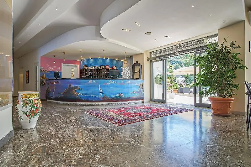 *** Hotel Caposkino Gioiosa Marea Italien
